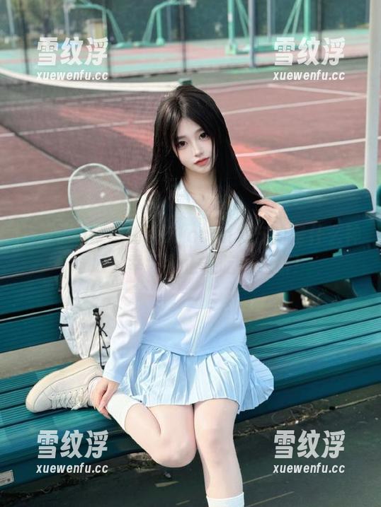 就想知道51cccn发布的是什么神奇瓜，幸好我正在吃着月饼！