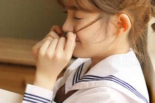 校园黑料合集，51吃瓜官网带你探索那些令人跌破眼镜的瞬间！