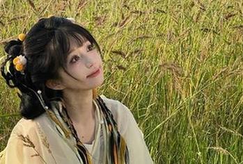 51吃瓜网app：当懒人遇上瓜贼，入口在指尖一划，瓜就来了！