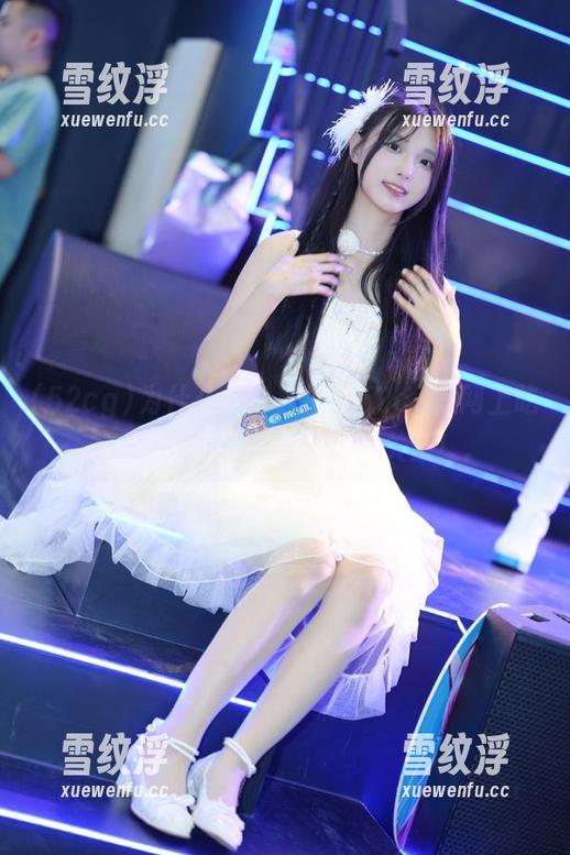 为什么好多人都在52cg官网上吃瓜？答案可能和薯片有关系！