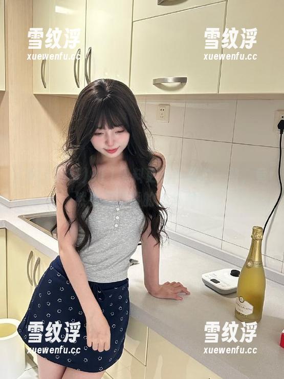 911黑料 911黑料更新:偶尔一瞥,竟然看见同事的八卦照!