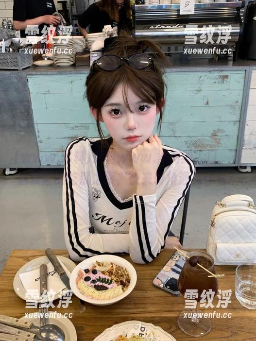 www.黑料 跟着www.黑料的入口,开启惊险的吃瓜之旅,快来转角遇见什么?
