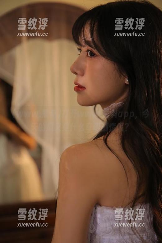 打开www.黑料app，今天的瓜又是什么奇葩剧情呢？