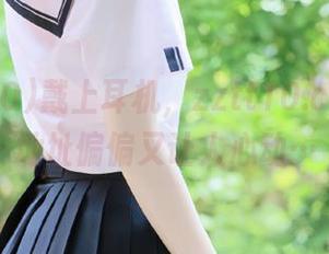 戴上耳机，zztt10.ccm黑料地址偏偏又让人心动…