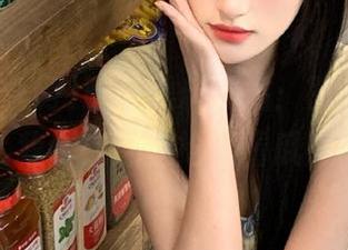 吃瓜黑料网站：即使半夜，我也在这里抢着看瓜！