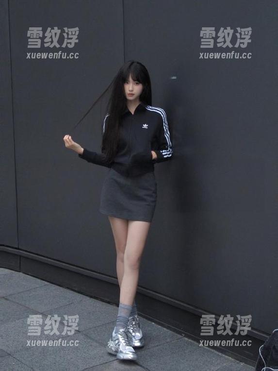 下载网爆黑料，一键关注最辣八卦！网友：这瓜太好吃了！