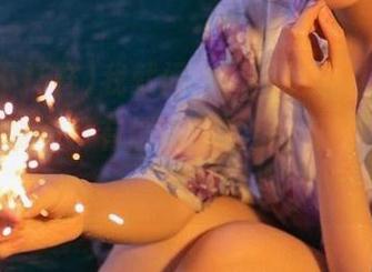 我就问，“黑料不打样”官网的编辑有没有偷偷藏私货，料个包子来一发？