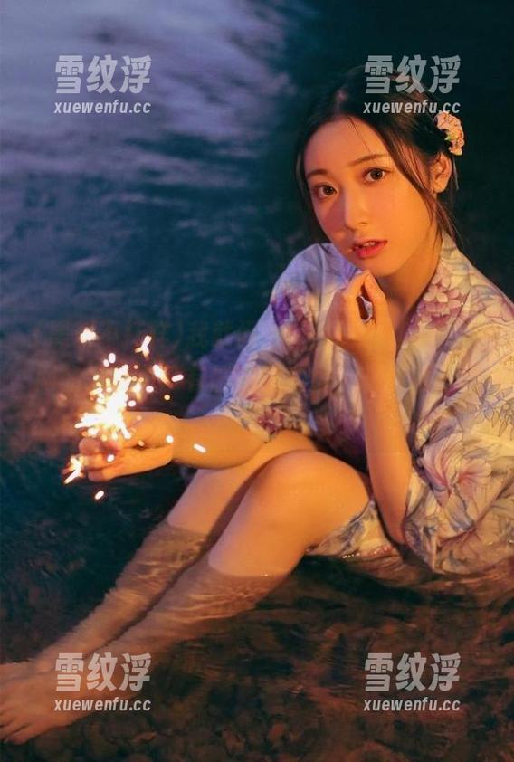 我就问，“黑料不打样”官网的编辑有没有偷偷藏私货，料个包子来一发？