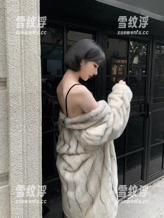黑料在线，看资源的姿势真有点...怎么说呢，有点魔性啊