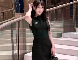 你们还在等什么？快去下载黑料网，不打烊的热搜等着你哦！