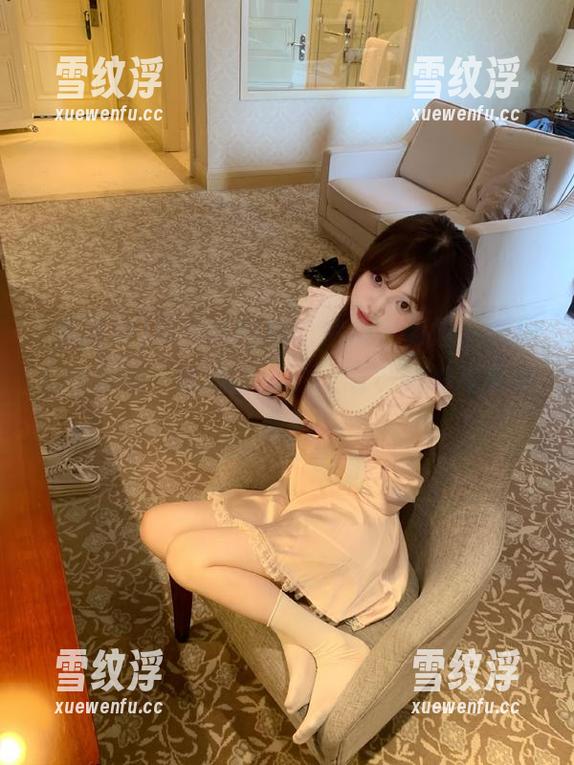 黑网料的尴尬视频多到爆，瞬间让你体验‘哈哈’与‘哎呀’的神奇交响曲！