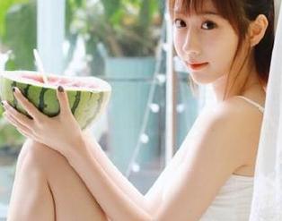 黑脸不打烊官网：努力工作，默默啃瓜，生活也算有点料